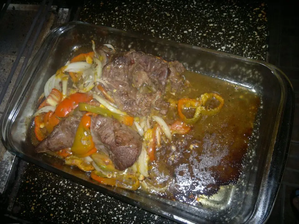 Carne al horno con pure de de paltas. Muy facil con fotos...
