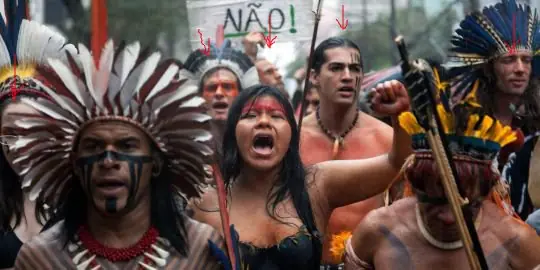 Falsos indios protestan en Brasil
