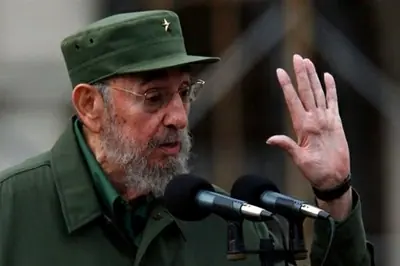 Fidel Castro se solidariza con palestinos y repudia derribo