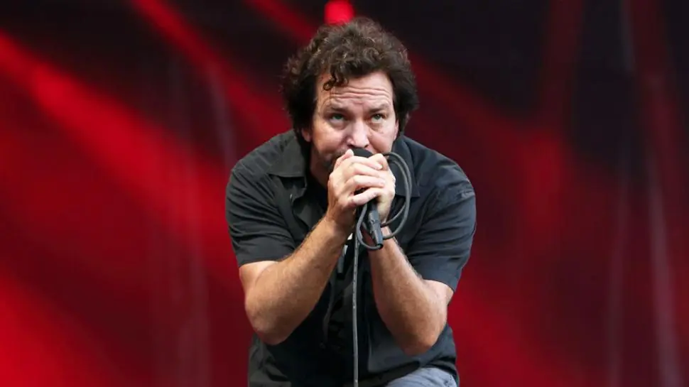 Eddie Vedder : Están buscando una excusa para matar y ocupar