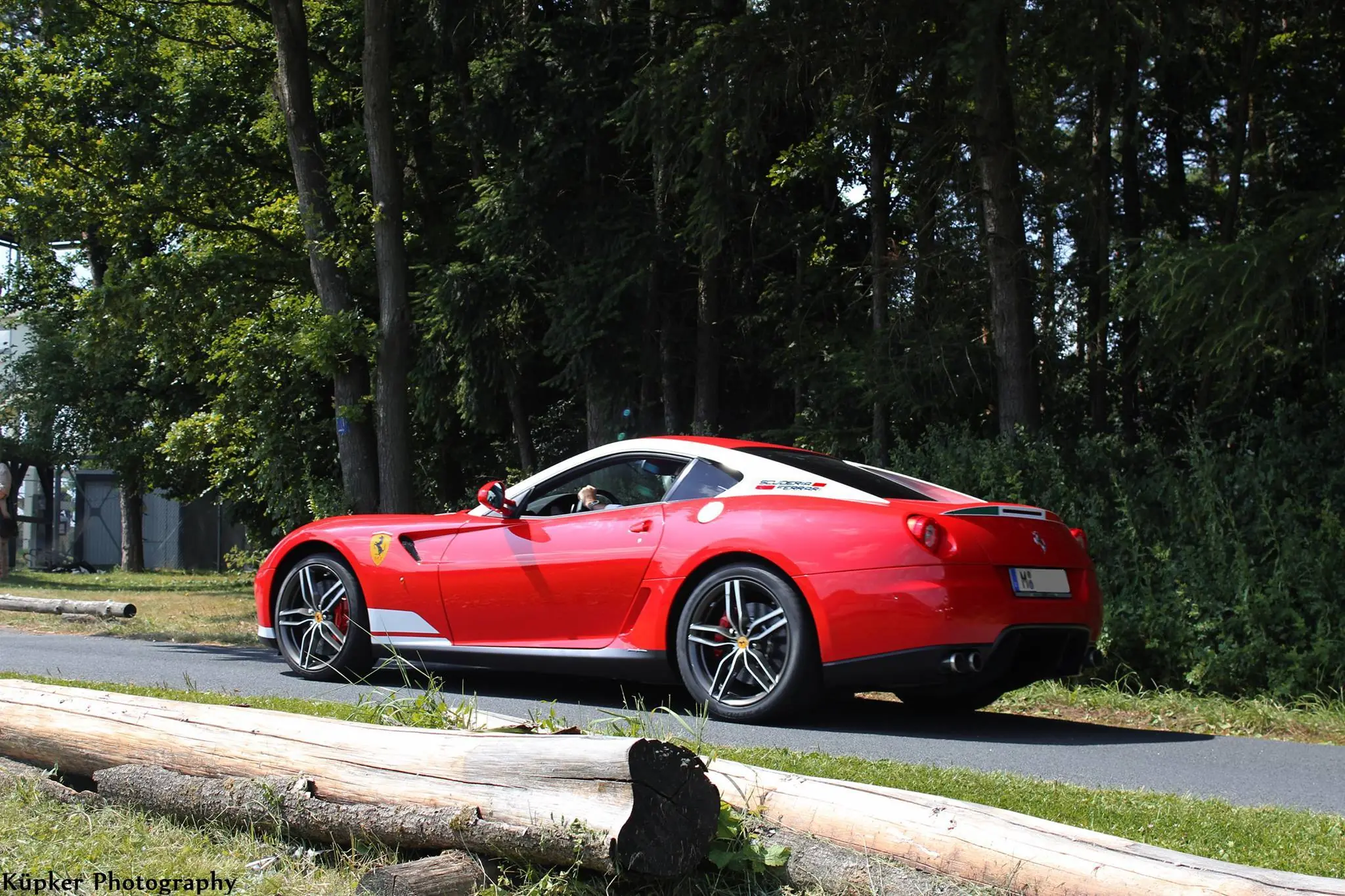 ferrari f12 berlinetta