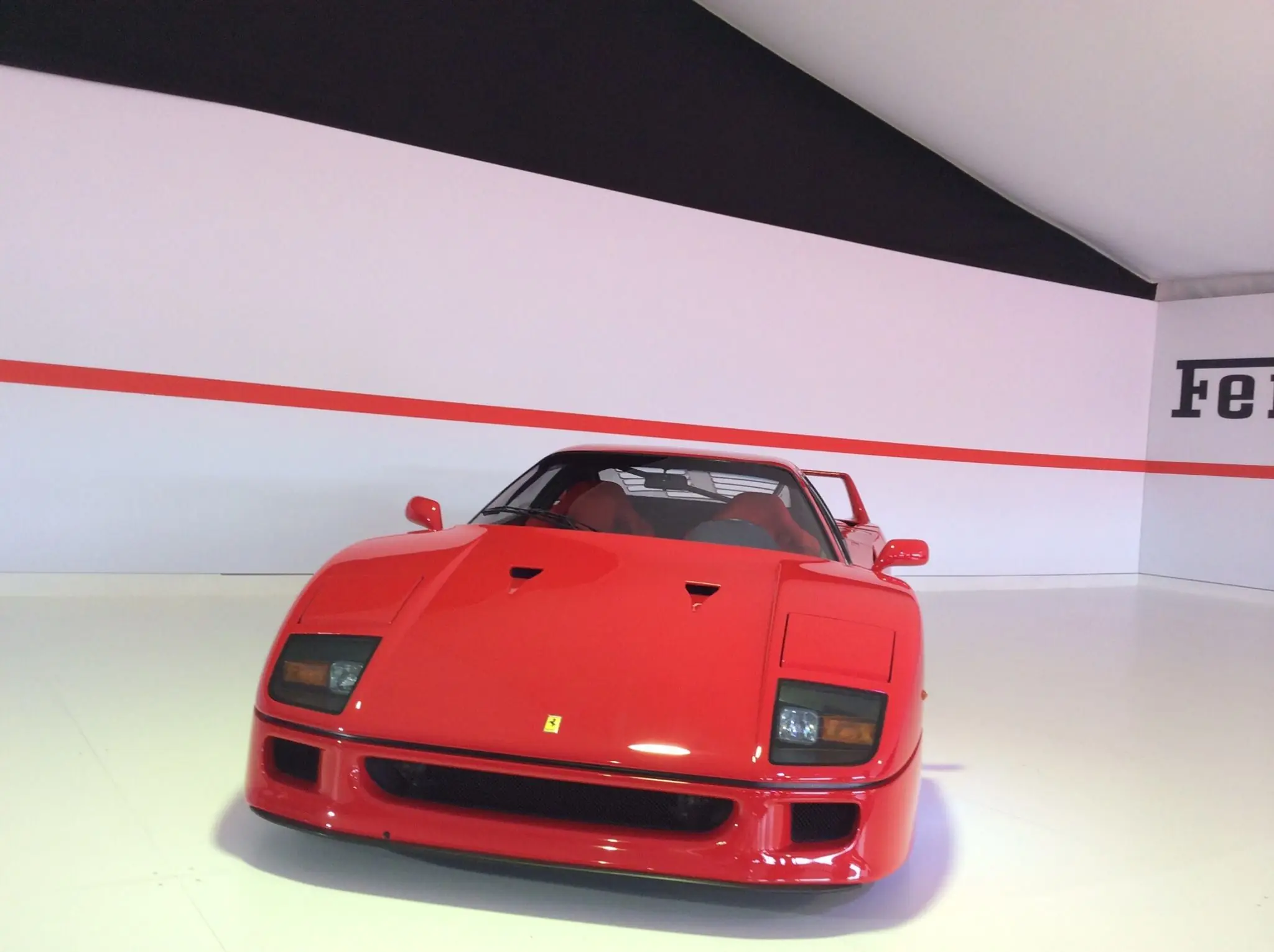 FERRARI F40