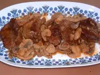 Salteado de ternera con champiñones