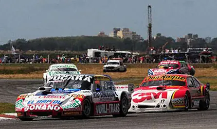 Ugalde (Ford) se quedó con la primera carrera del año del