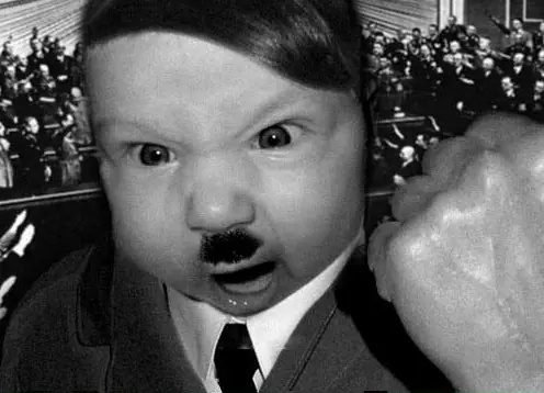 Hitler + yapa (Humor Grafico)