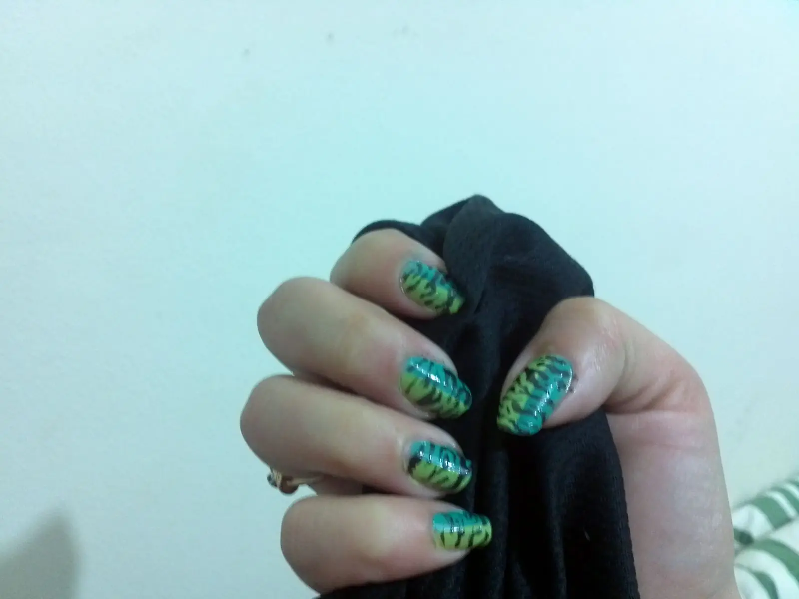 uñas decoradas paso a paso(cebra combinada)