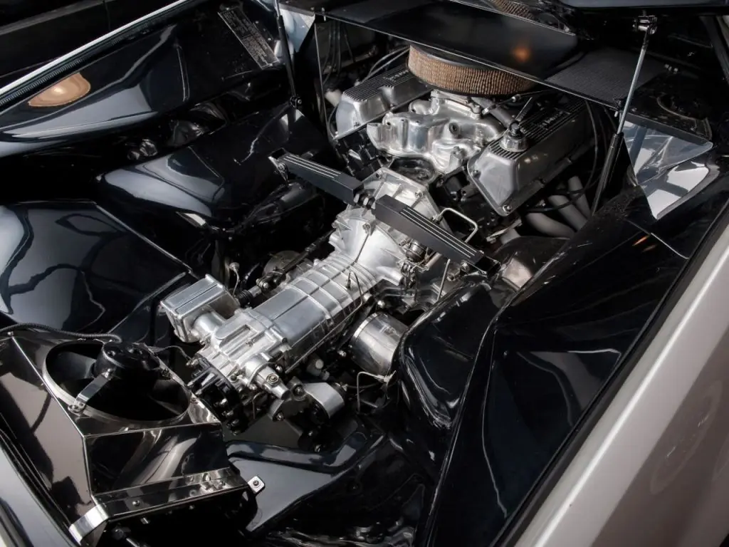Las aventuras y desventajas del DeTomaso Pantera.