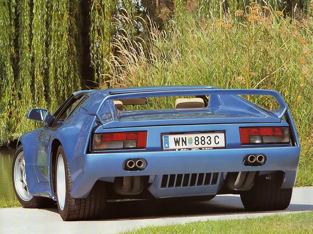 Las aventuras y desventajas del DeTomaso Pantera.
