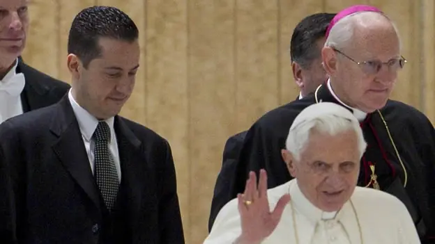 Filtraciones desbordan al Vaticano y reabren misterios
