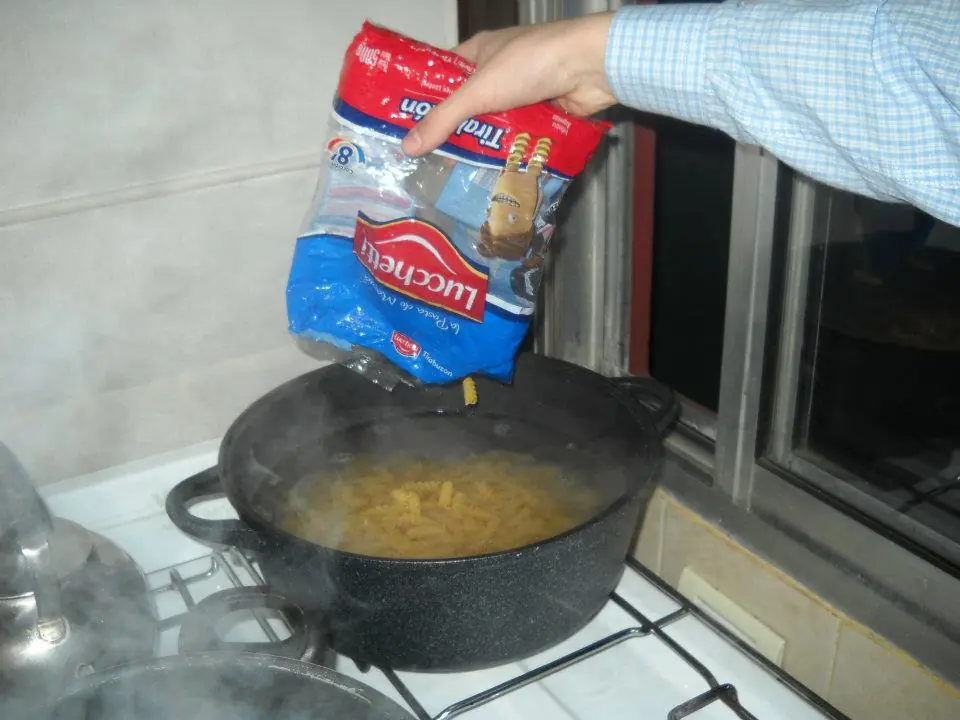 Fideos con tuco por $5 cada uno