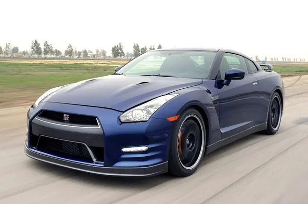 te gusta el nissan gtr.. entra