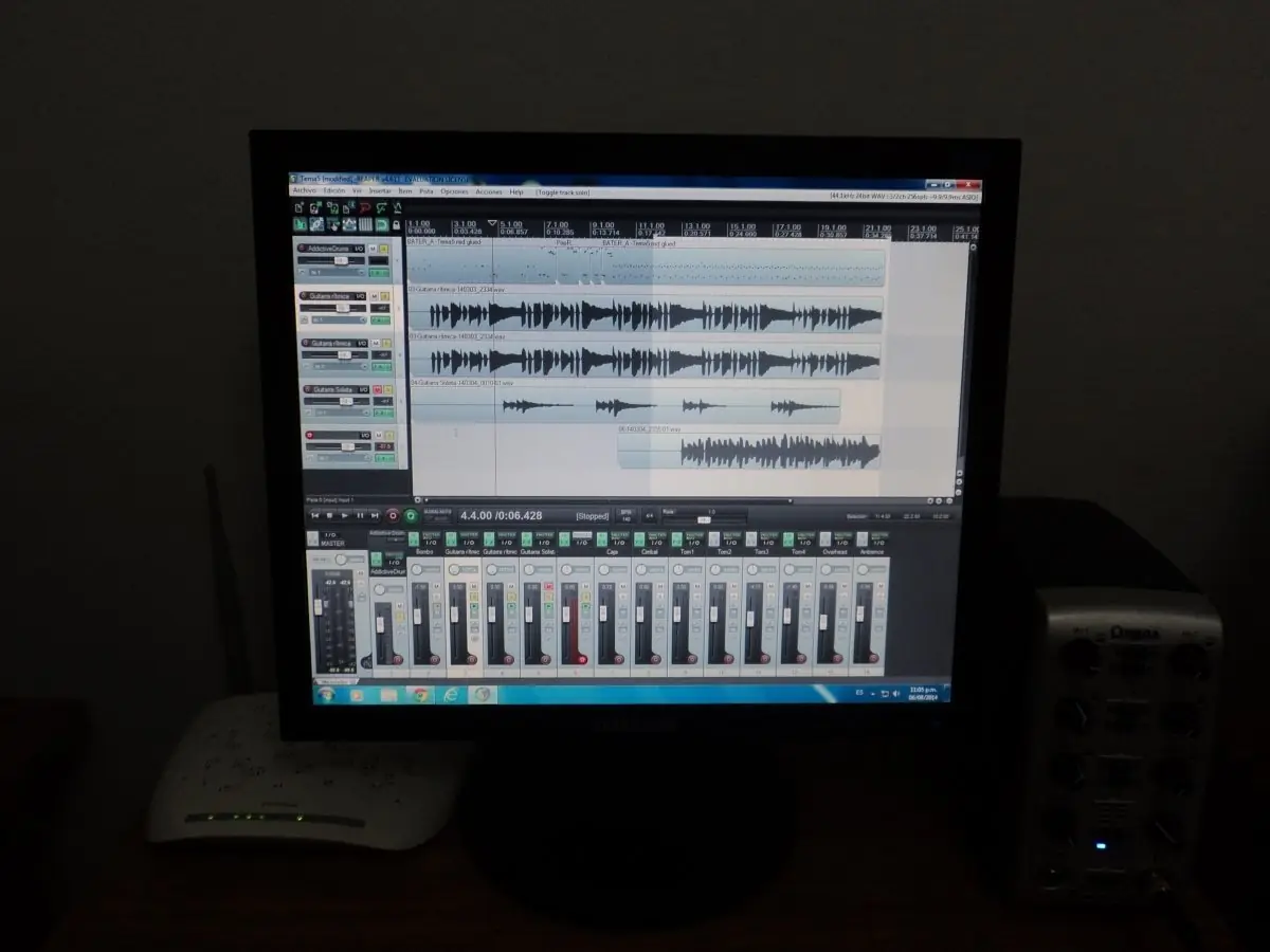 Homestudio - Modificación mesa de pc