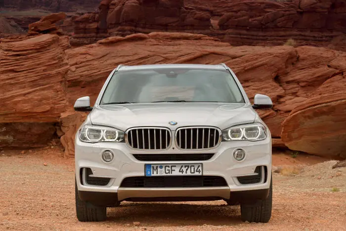 y xDrive25d