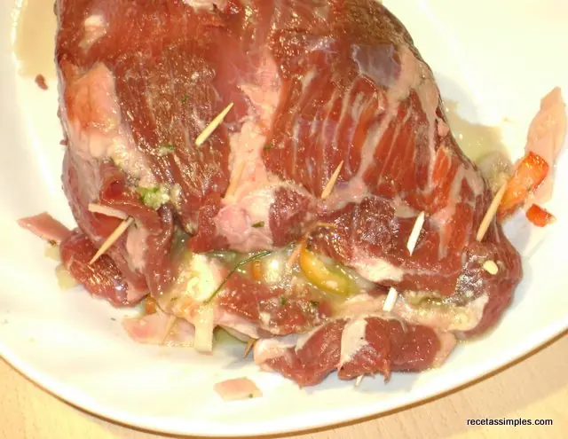 Carne rellena al horno