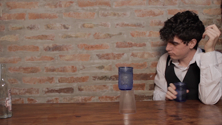 Magia del cine| Vaso - Efecto suelto |Explicacion |Gif
