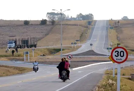 Cristina Fernández inaugura nuevo tramo ruta 14