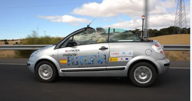 Automovil que recorre hasta 100km sin conductor
