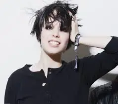 Alice Glass , biografía , gif , imagenes , canciones !