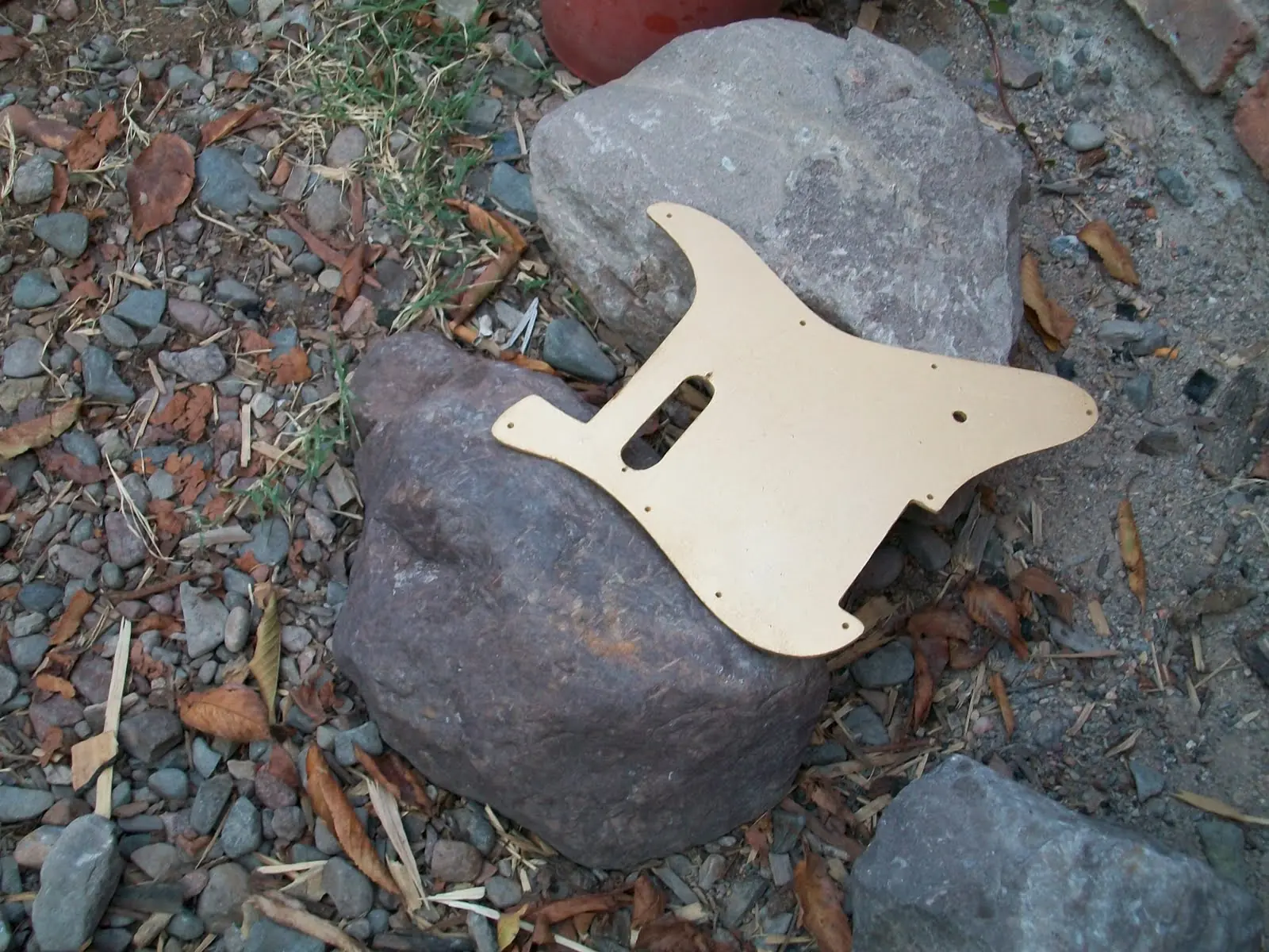 Pintando la Guitarra eléctrica .... y te lo muestro!