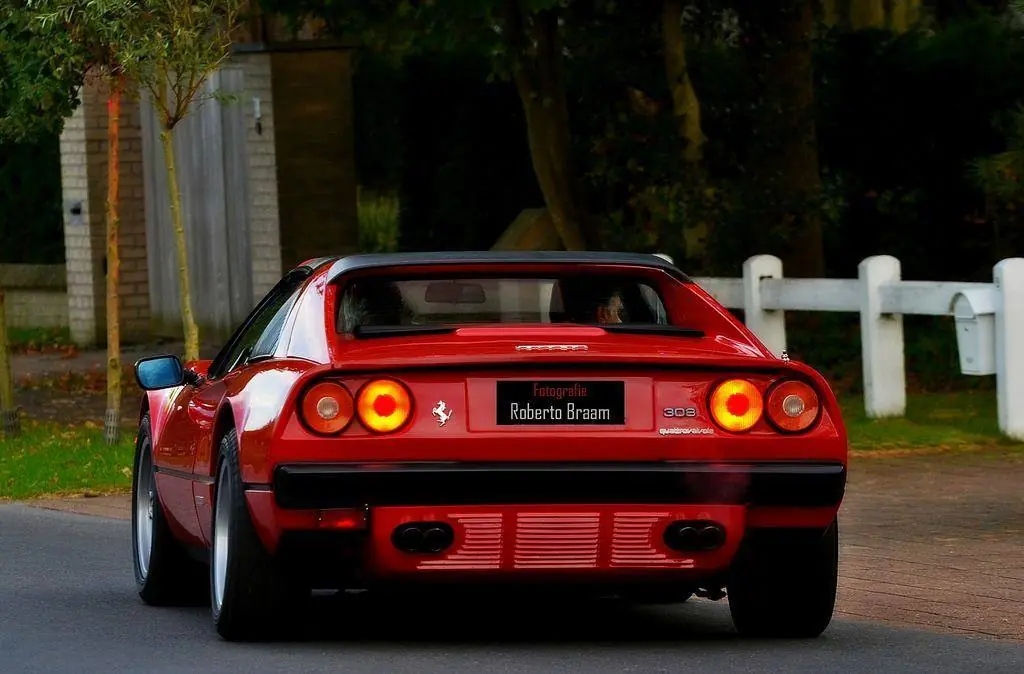 +5 si te gusta Ferrari