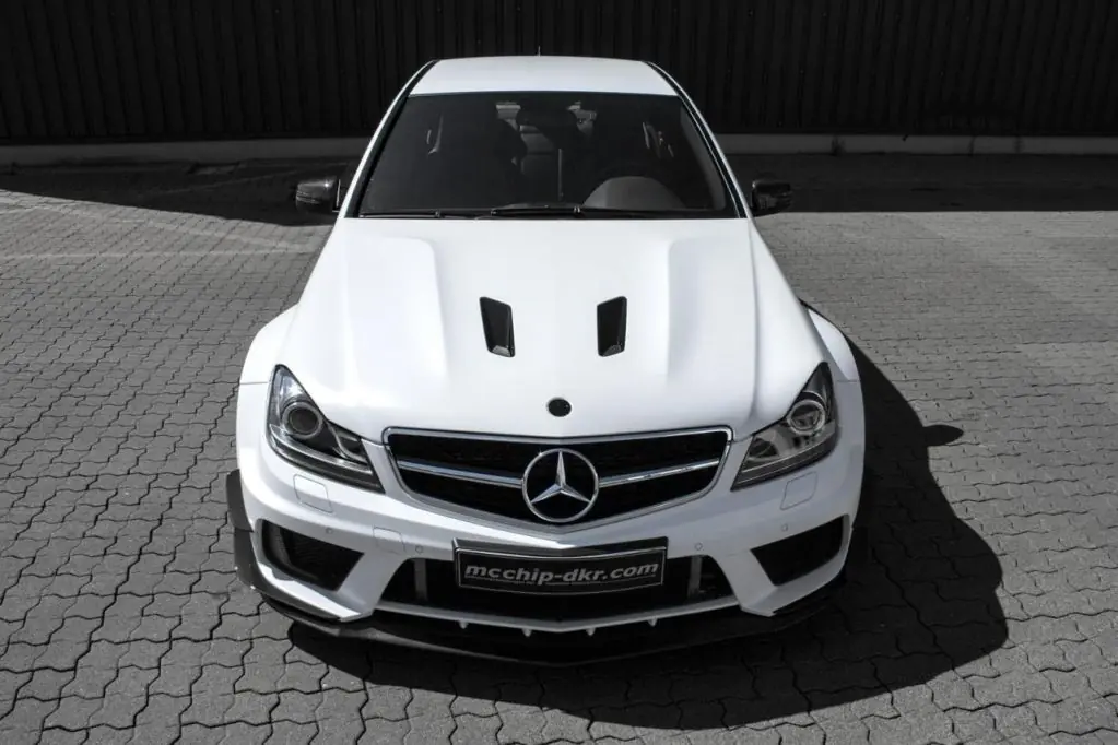 De 457 a 830 caballos y aires de Black Series