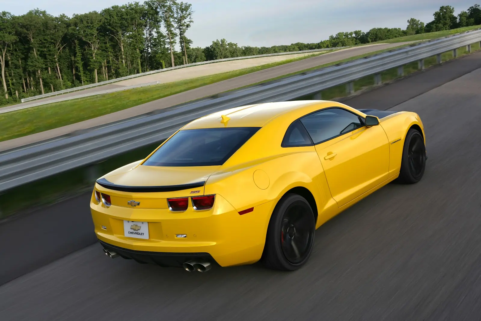 Chevrolet Camaro para tu escritorio en alta calidad