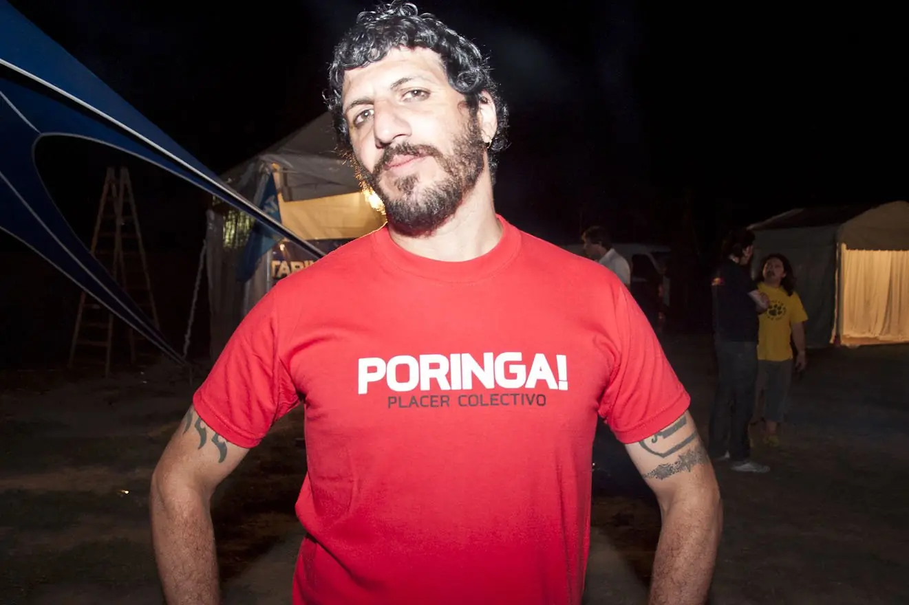 Tenemos remeras de Poringa.... Y te lo muestro!