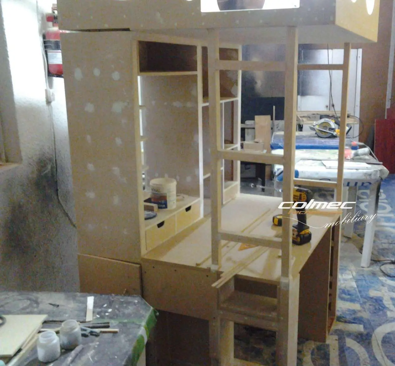 Hice un escritorio para niños