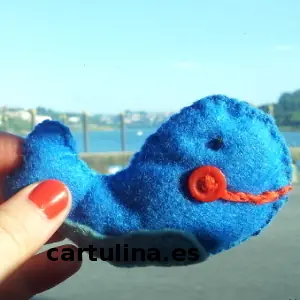Broche simpática ballena