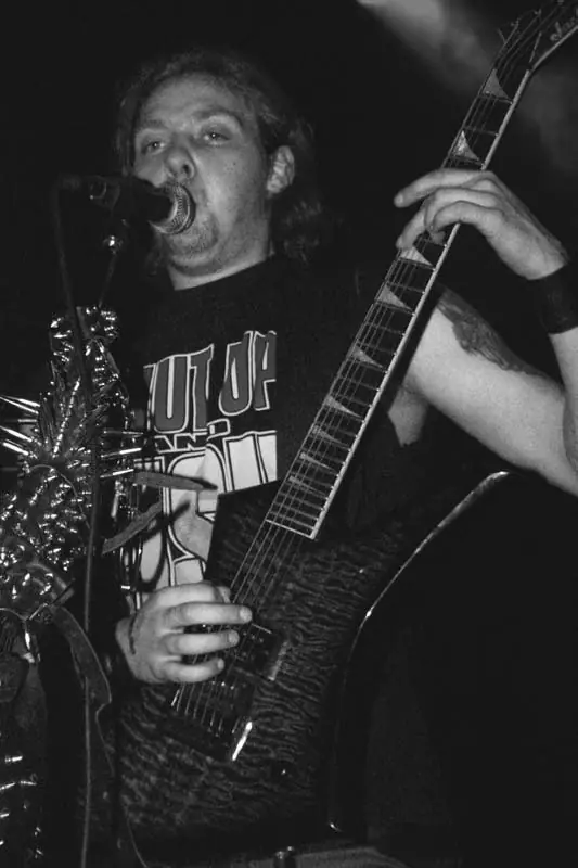 cantante satanico