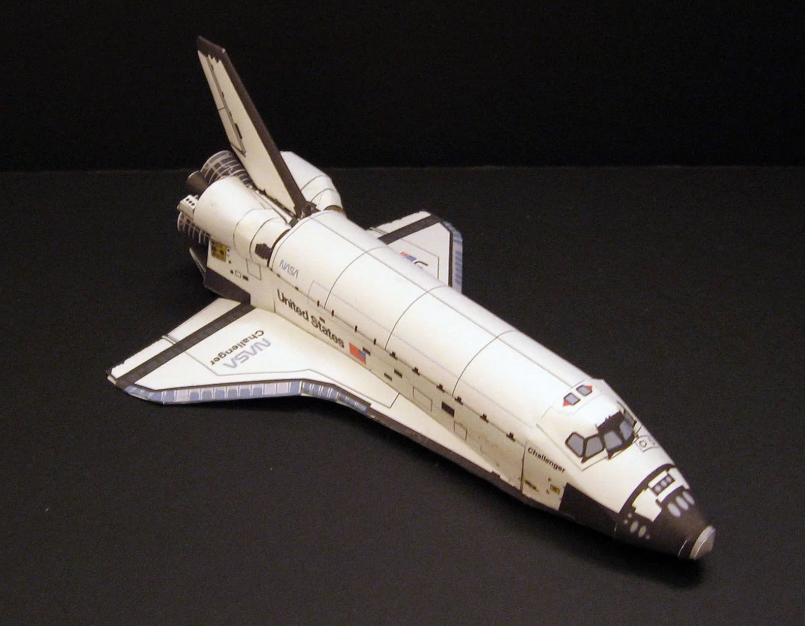 Transbordador Columbia, armalo en papel