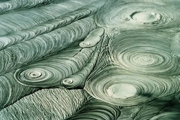 10 Lugares Raros y Extraños De La Tierra
