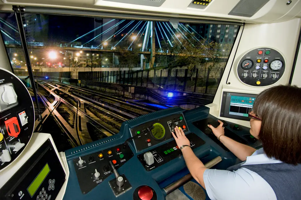 conoce el magnifico Metro (subte) de Santiago de Chile