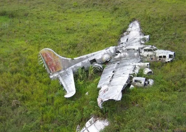 reliquias del pacifico, los restos del B17 Fantasma Gris