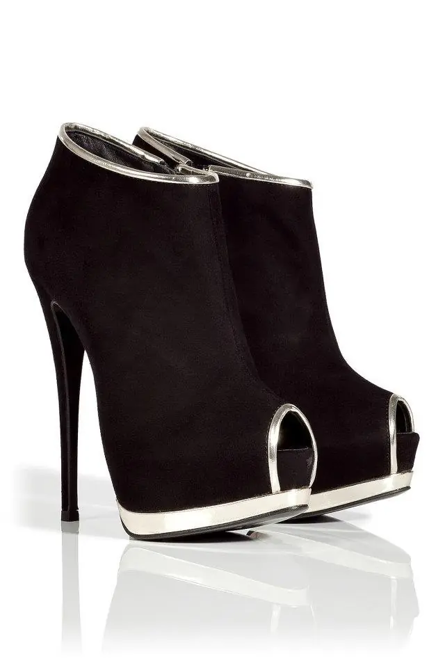More shoes for beautiful girls!