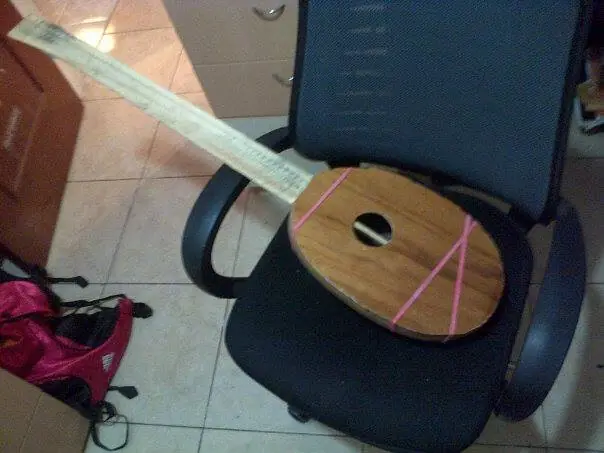 Como hacer una guitarra con un mate o calabaza