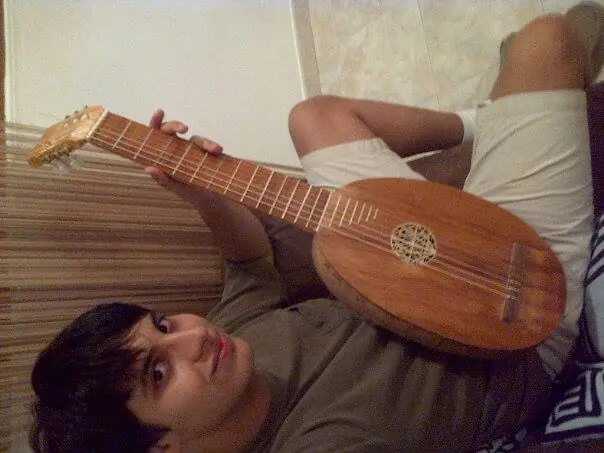 Como hacer una guitarra con un mate o calabaza