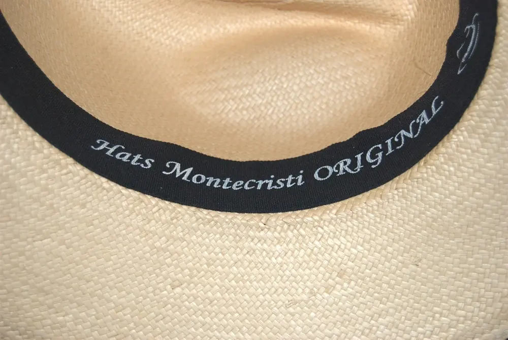 El Sombrero Panameño ( Panama Hat )