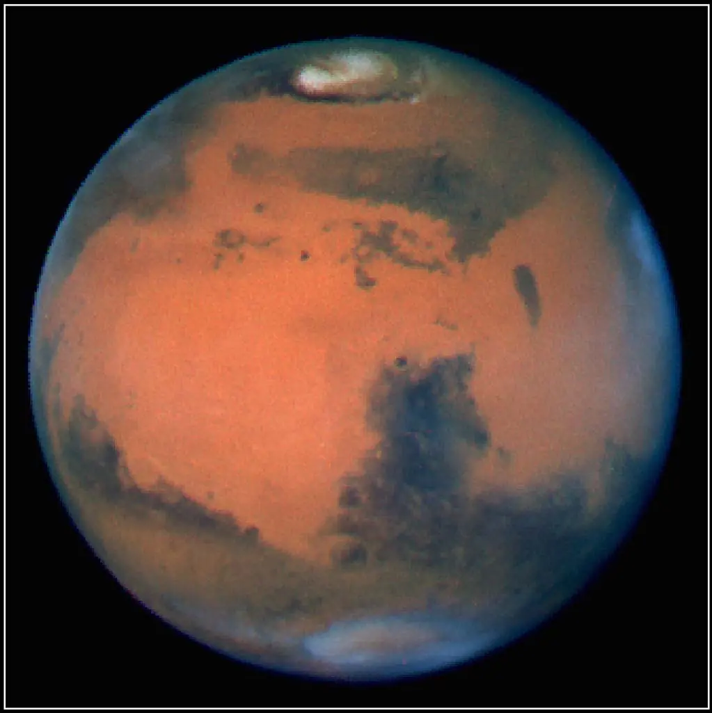 Marte se une al fascinante cielo nocturno
