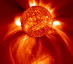 Grandísima Amenaza para 2013, Tormenta solar
