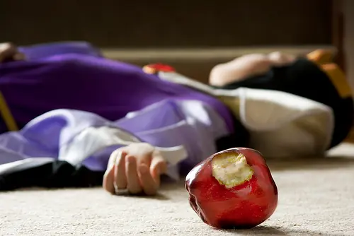 ''the queen is dead'' 25 años