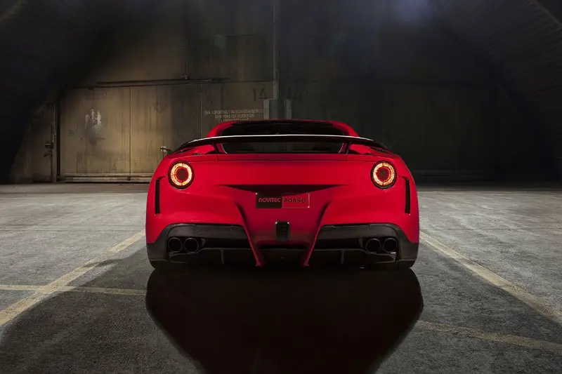 por Novitec Rosso