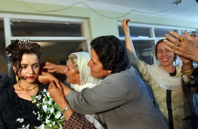 El extraño mundo de las bodas afganas