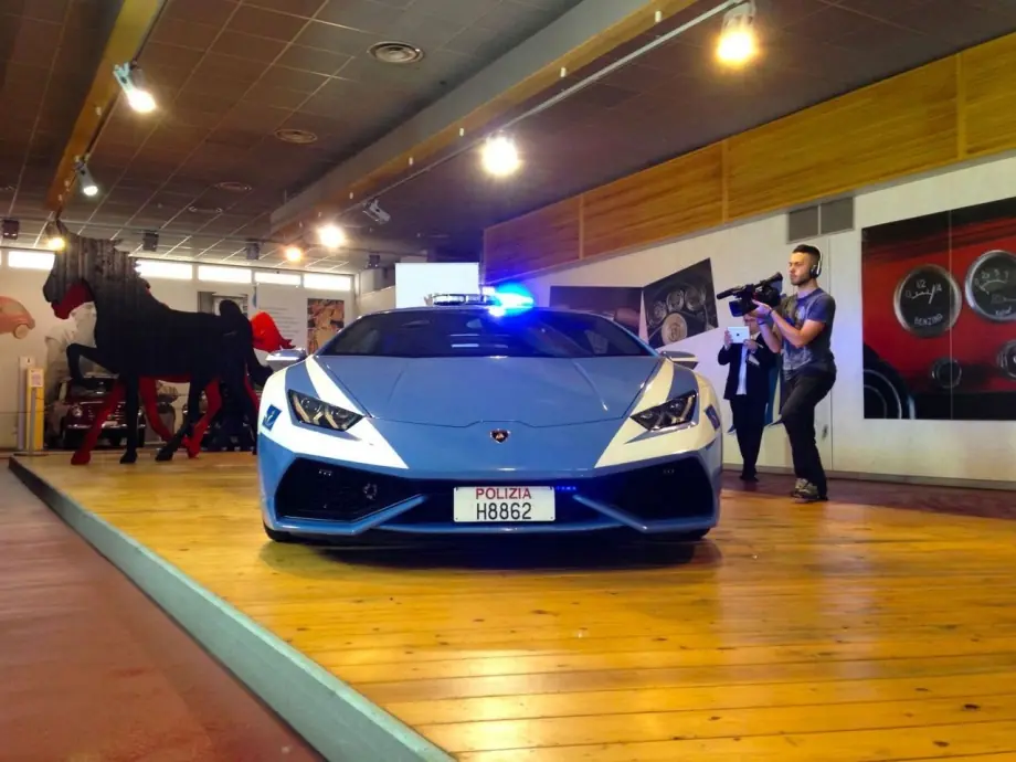 LP 6104 Polizia