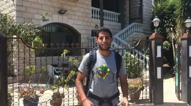 Recorrió el Mundo para Reslver el Cubo Rubik!