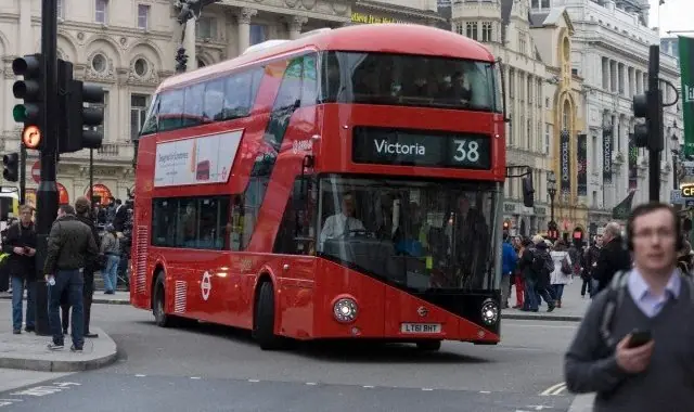 Recarga inalámbrica para los autobuses de Londres