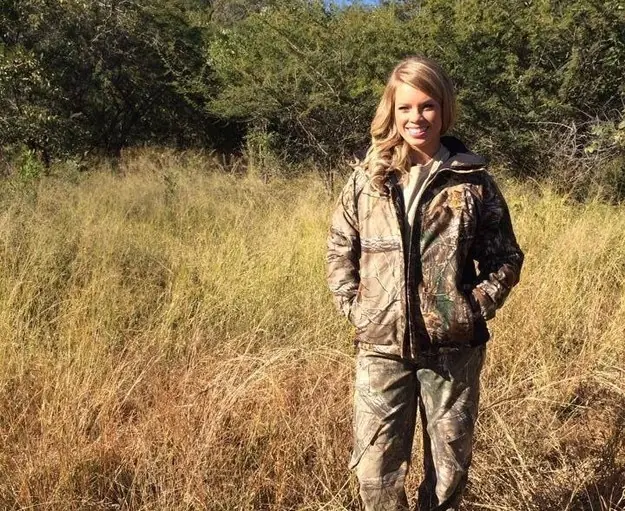 Porrista de 19 años asesina de animales