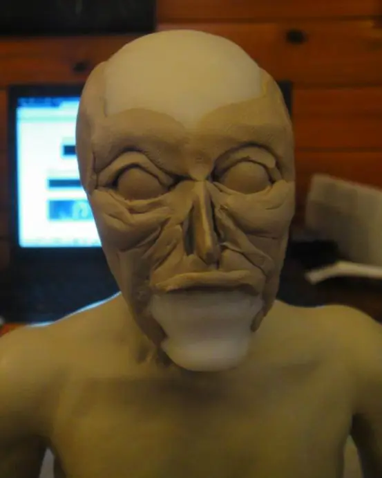 Modelando una cara en masilla epoxi