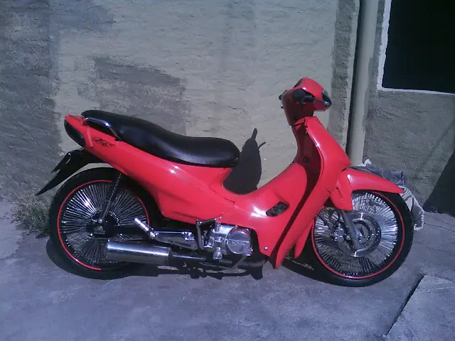 pinte mi moto solito y te lo muestro....