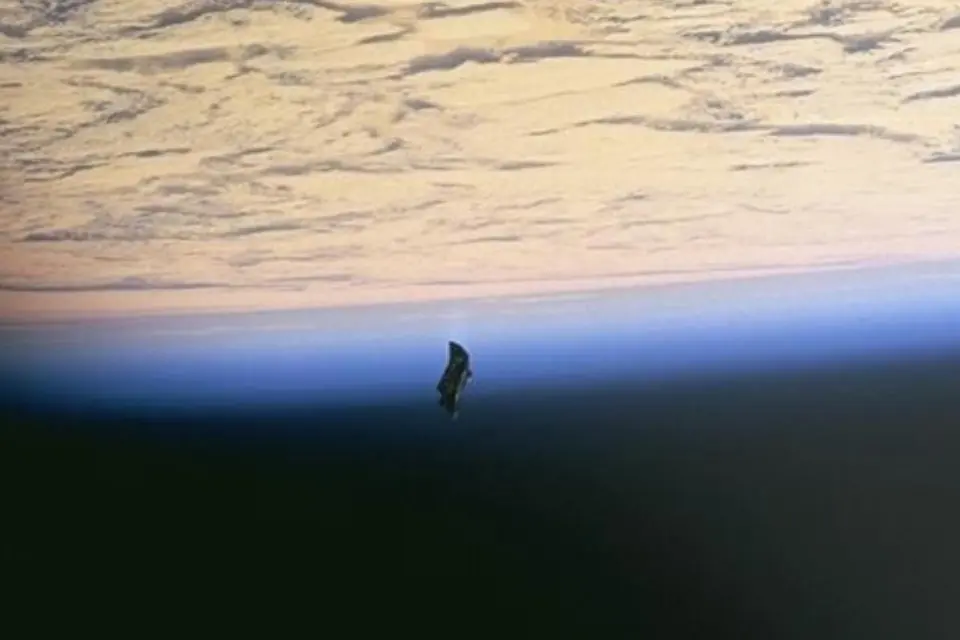 NASA elimina imagen donde aparece nave extraterrestre